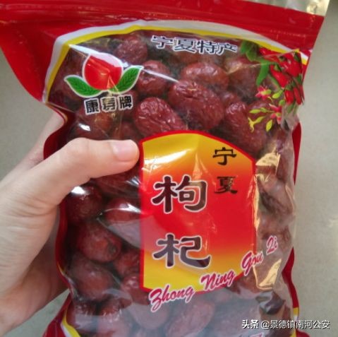 高价抢到口罩，结果打开一看愣了，还有这些似曾相识的东西你见过吗？