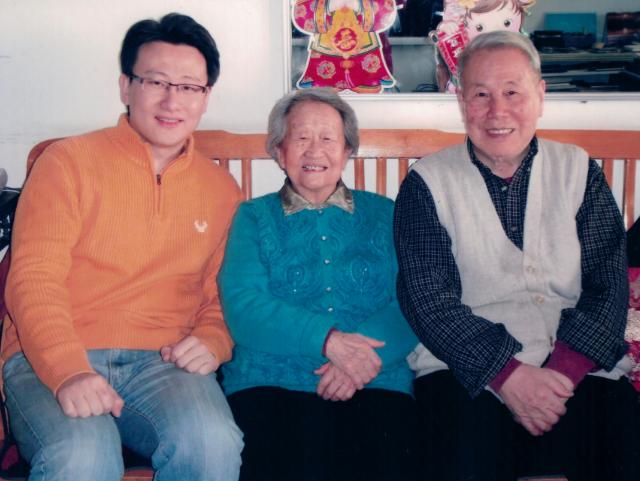 王鹤滨，曾任毛主席保健医生，两次救下长孙，离休后当赤脚医生