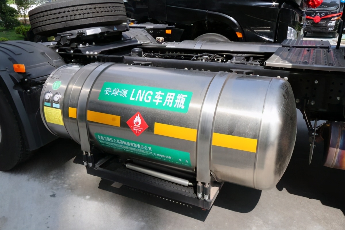 安能快速发展集中采购定制的重卡有什么特别之处？