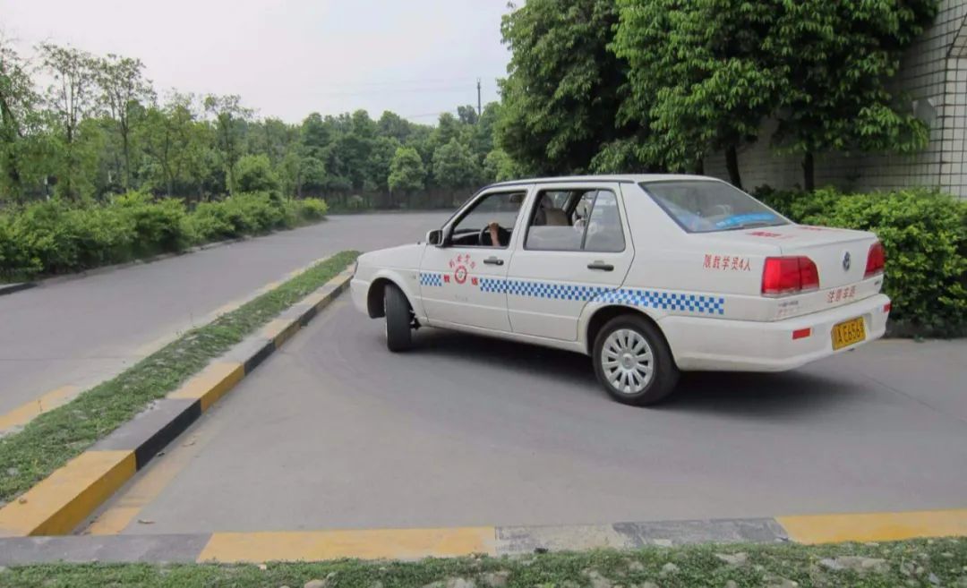 c1模拟考试科目一2021,考c1科目一答题技巧模拟考试