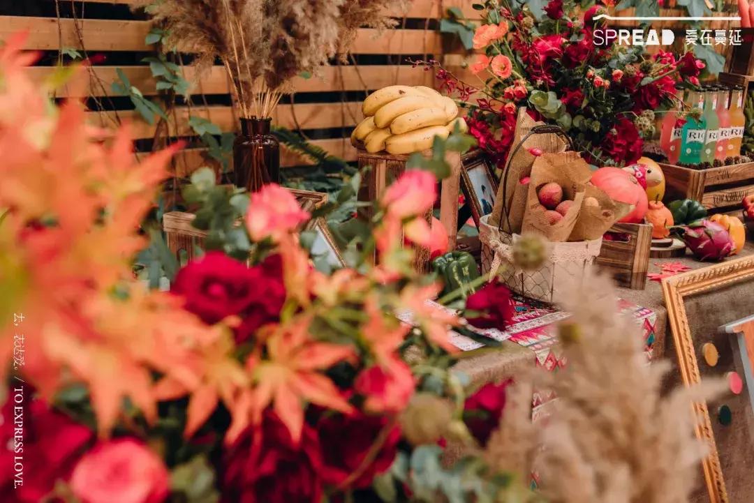 简单而又精致的小型婚礼,如何营造沉浸式婚礼