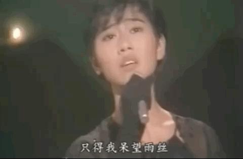 曾经生活在惊涛骇浪中的她为什么又站起来了？靠自救