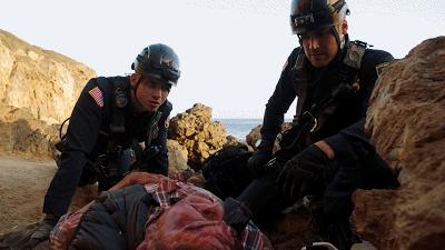 刷爆抖音的生死大片，捂住心脏看完，太过瘾了