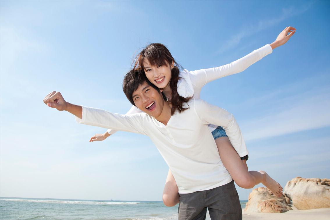 52岁月经一直正常这月突然不来了,如果突然来了姨妈该怎么办