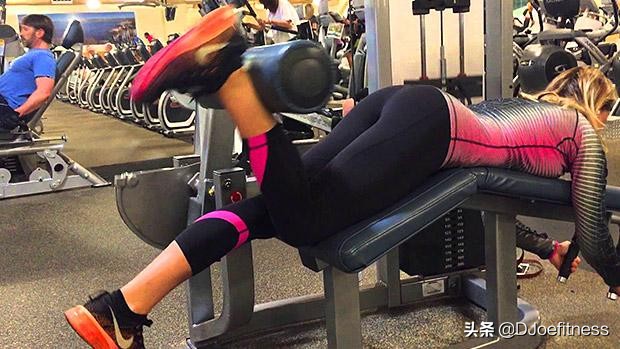 感觉肌肉变大了但是体脂率没掉,感觉肌肉萎缩到一边是怎么回事