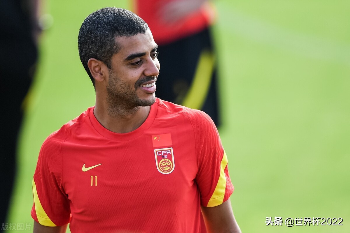 国足单后腰阵容图,国足擅长打法