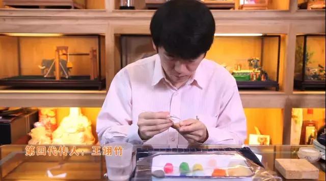 面塑大师做客泥人张,泥人张面塑