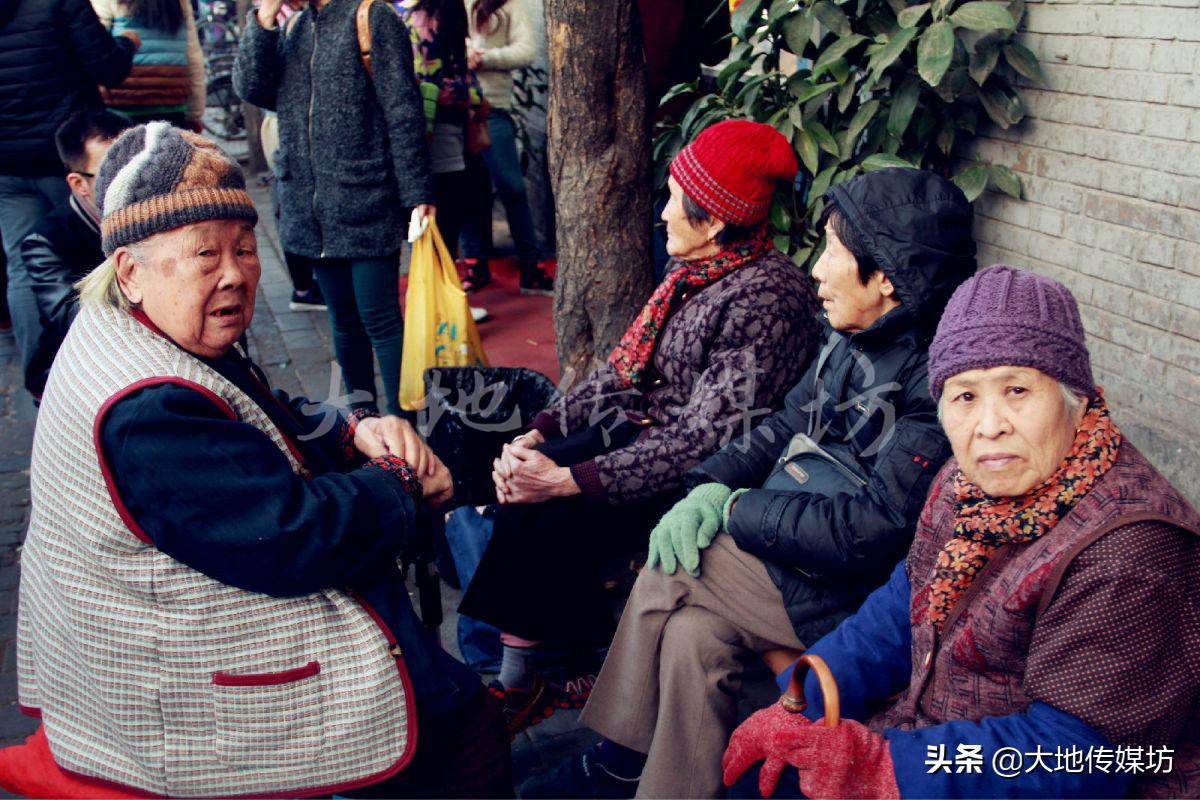 磨剪刀的老手艺人,磨剪子老人
