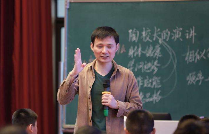 考研名师刘晓艳“翻车了”，*辱侮**刘翔、调侃董存瑞，账号已被封禁
