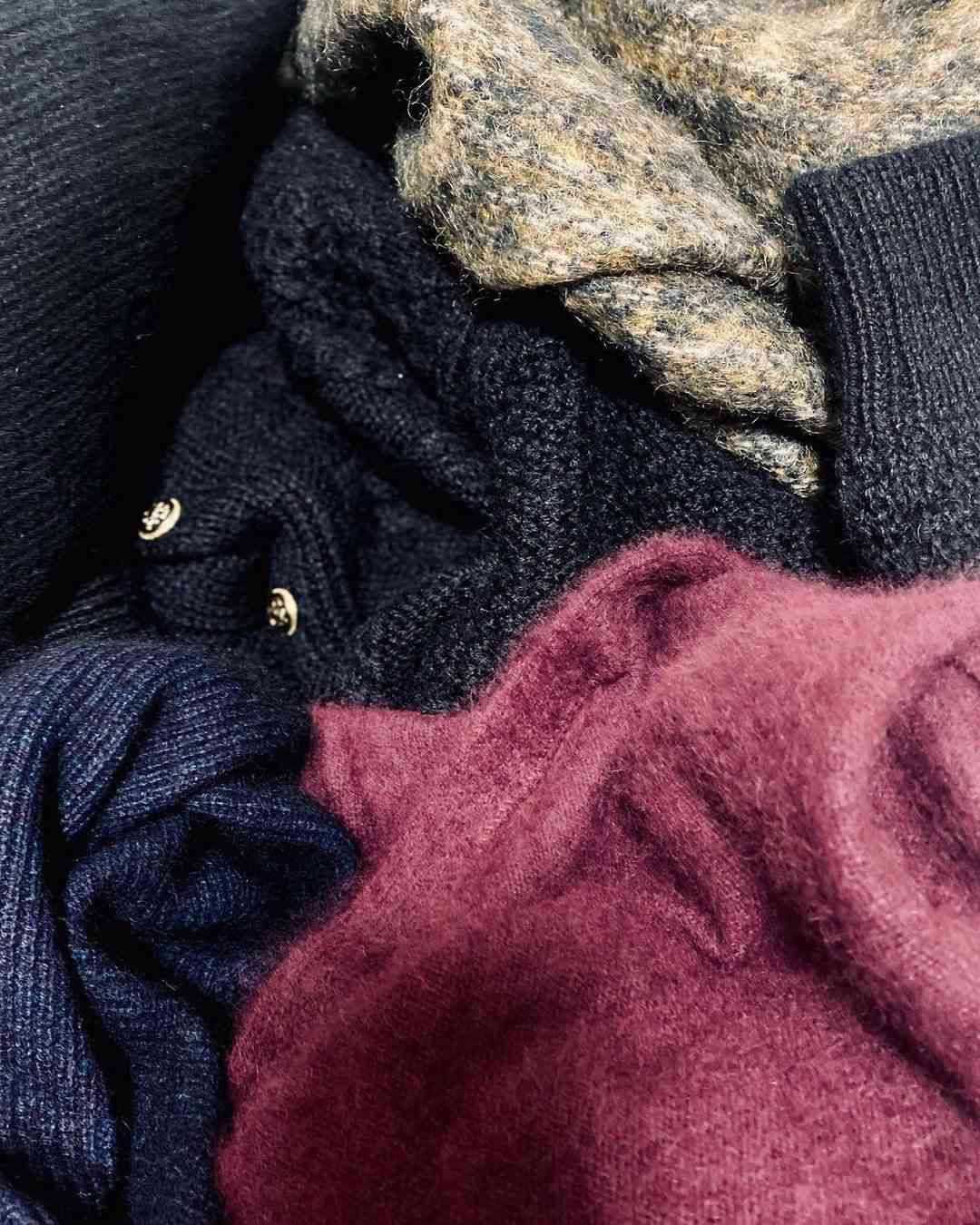 日式主妇衣柜收纳技巧图片大全,衣柜里当季穿的衣服整理收纳技巧