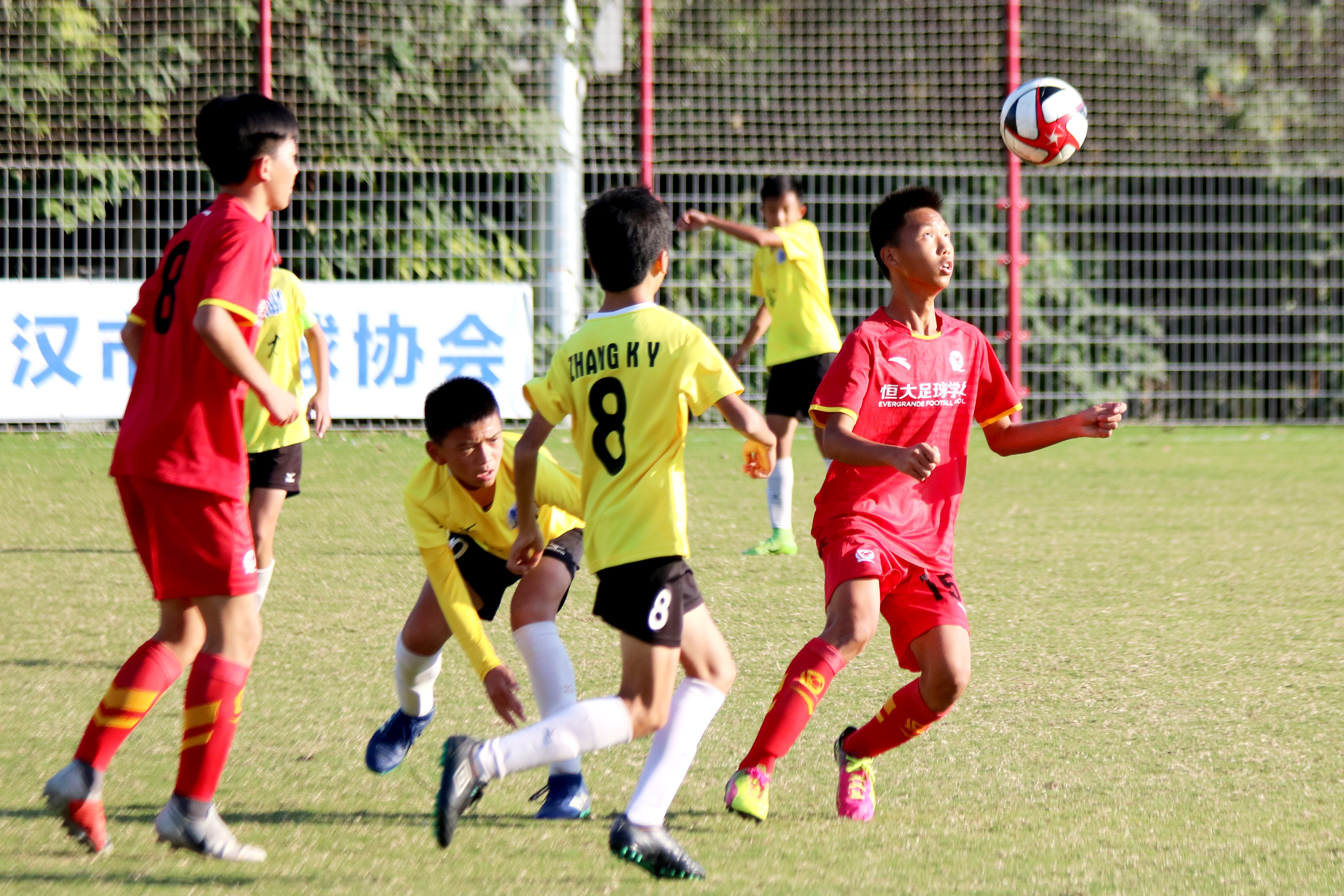 恒大青训留洋表现,恒大铁腕治军为中国足球树立榜样