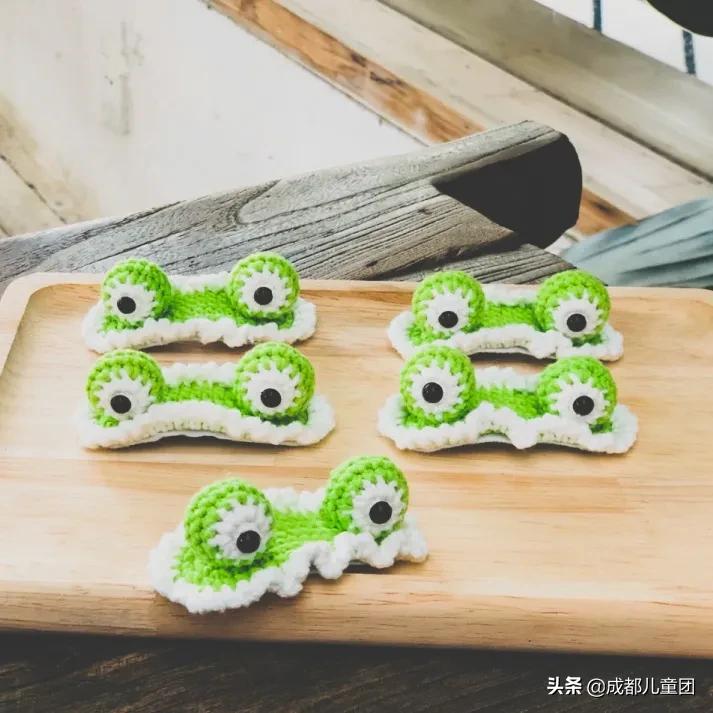 在成都这些小众的杂货铺里，藏着女娃娃最乖的头花