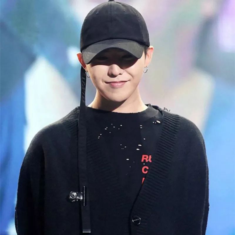 亚洲最带货的男人回归时尚圈，一双鞋炒到上万元