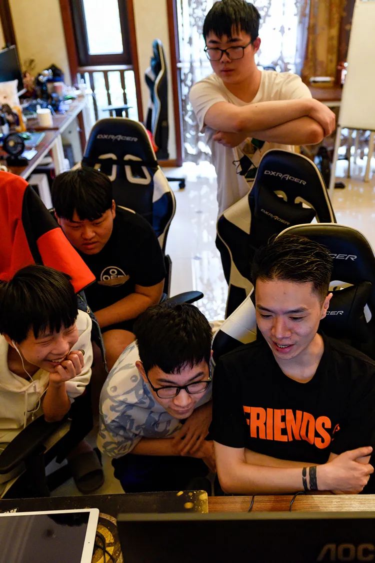 普通的追梦人｜PEL群像：为梦想奋斗的普通工作者们