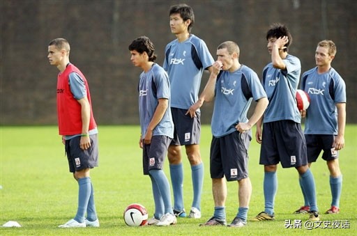 足坛强力中锋排名,高手如云众星云集