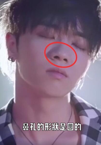 美妆网红晒华晨宇变脸过程质疑其做了3项整容手术，真的不怕被告