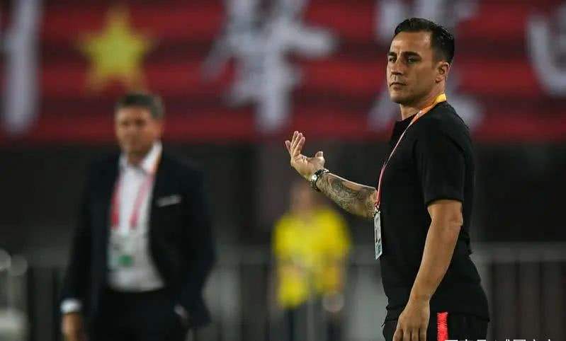 足坛排名巴乔,足坛巨星排行贝肯鲍尔