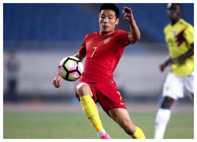 武磊遭“饭圈女孩”辱骂，后续：饭圈女孩道歉：他是中国的骄傲！