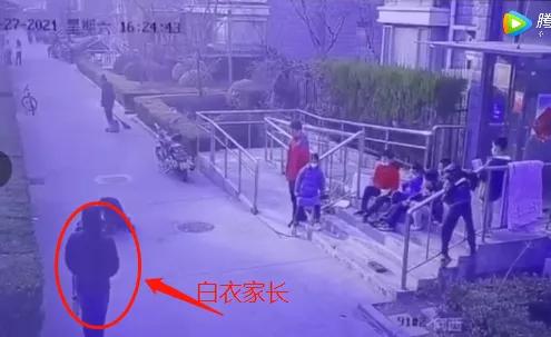 有视频！事发通州！孩子打架家长“插脚”？