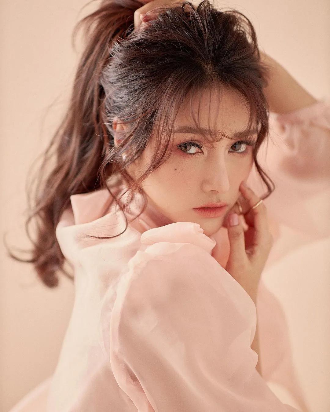 女dj笑容超甜,世界有名女dj现场