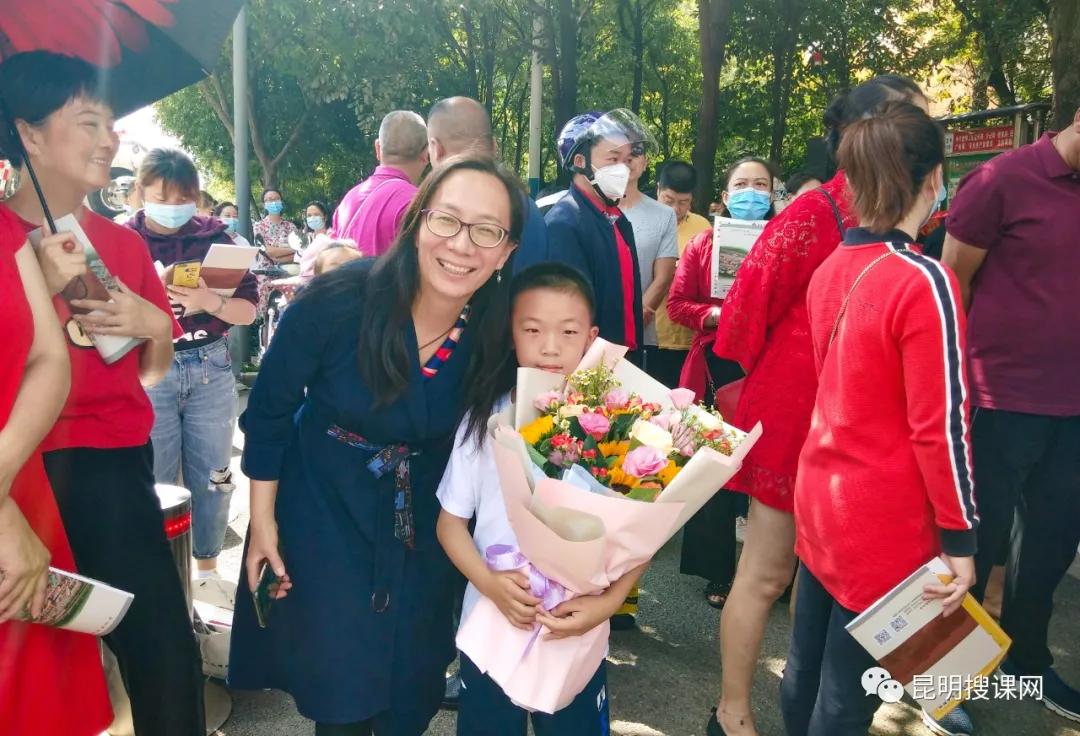 中考送考的家长给孩子说的话,中考是学校送考还是家长送好