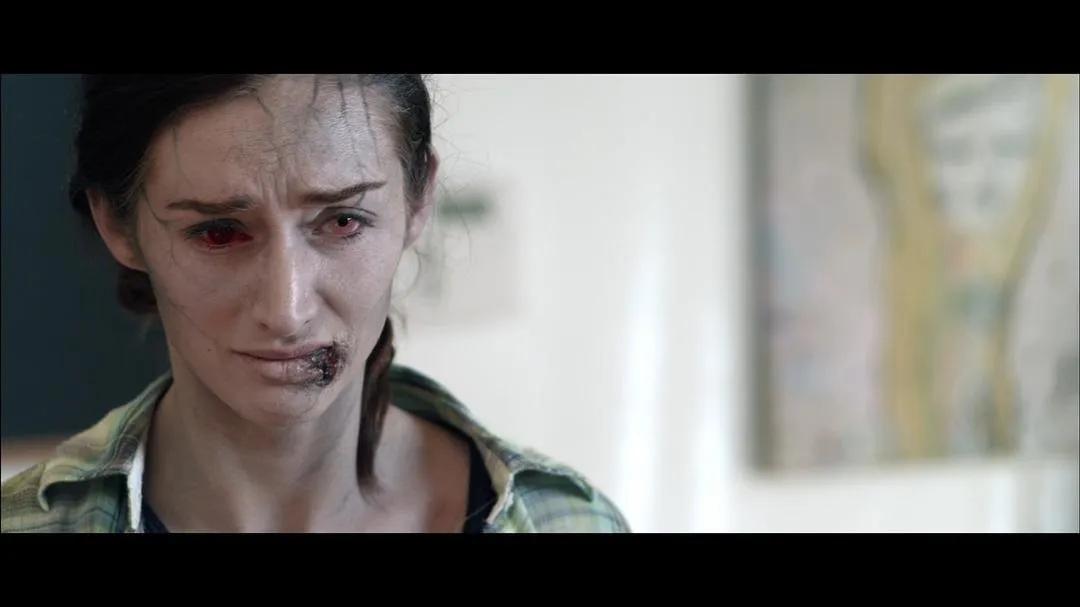 妳国影院｜《神秘感染》：重口味下的人性解剖之作