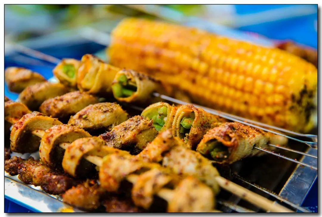 大同古城夜市古街,老街夜市鲜味道