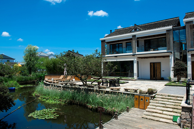 初夏品风凉饭，南北湖商玉客栈，推窗有山水