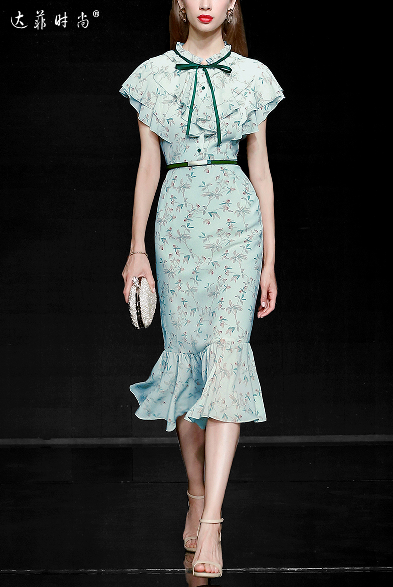 高级修身感连衣裙,高端精致连衣裙修身显气质白色