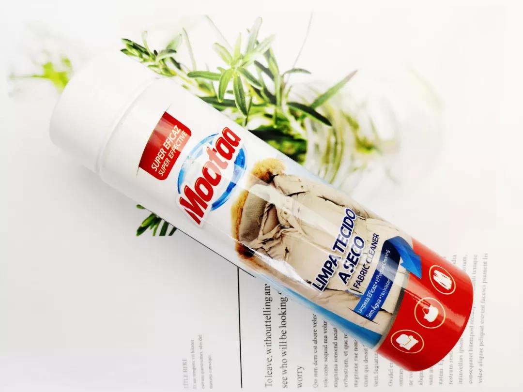 羽绒服脏了不用洗用它一喷就干净,羽绒服清洁污渍黑科技