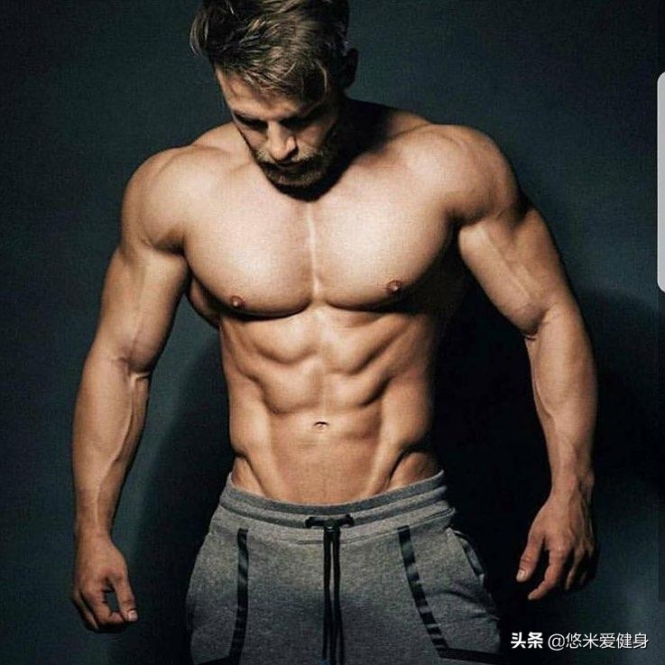 强化胸部肌肉的训练方法,训练胸肌中下部的动作