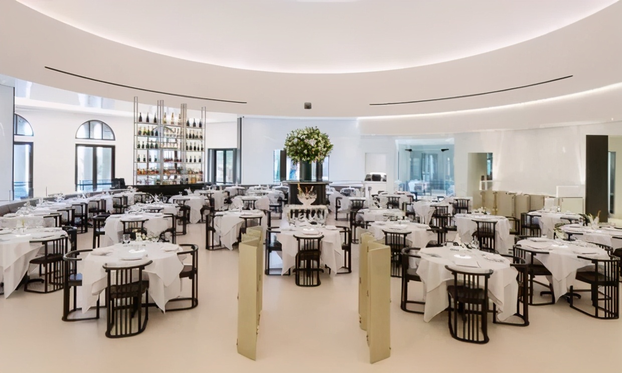 她取了个中国名字，从此纵横西方名流艺术圈30年