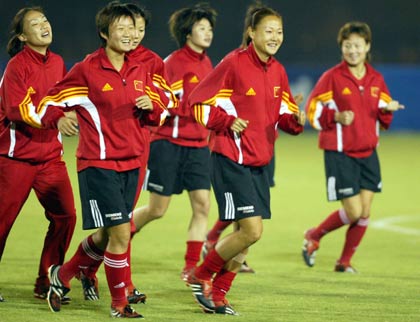滕巍中国女足足球运动员,女足队长滕巍