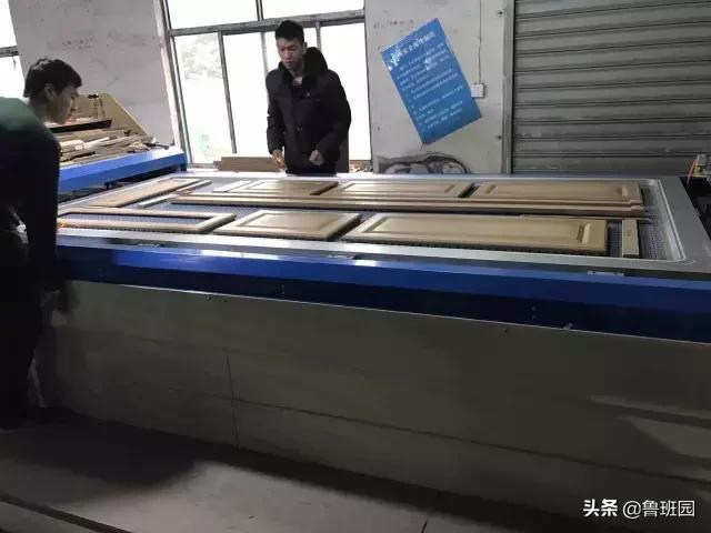 定制柜门开胶了怎么办,柜门贴皮开胶怎么处理