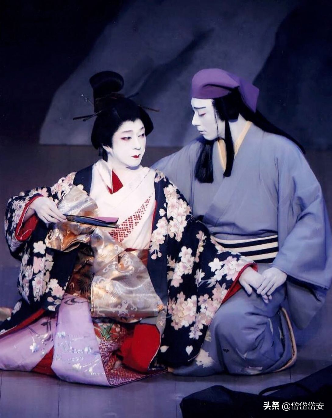 日本歌舞伎从什么时代开始,日本的歌舞伎町是谁的