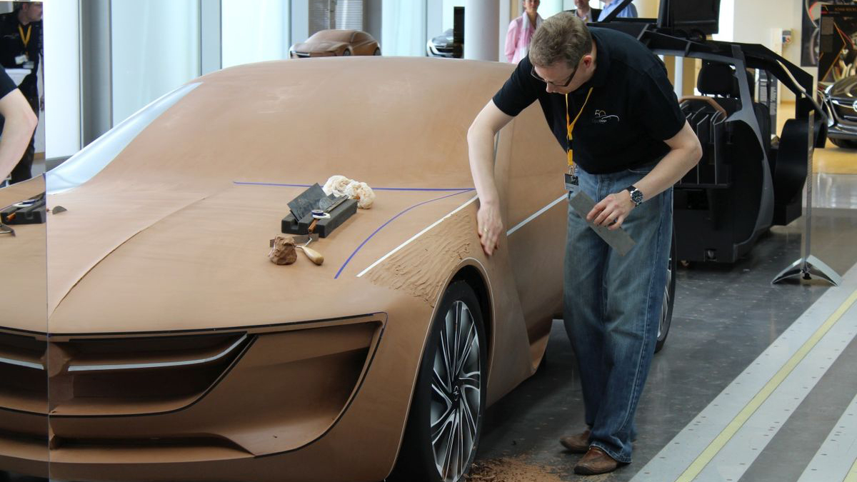 鎵嬫満鍘傚晢閫犺溅,鎵嬫満鍘傚晢涓轰綍璺ㄧ晫閫犺溅