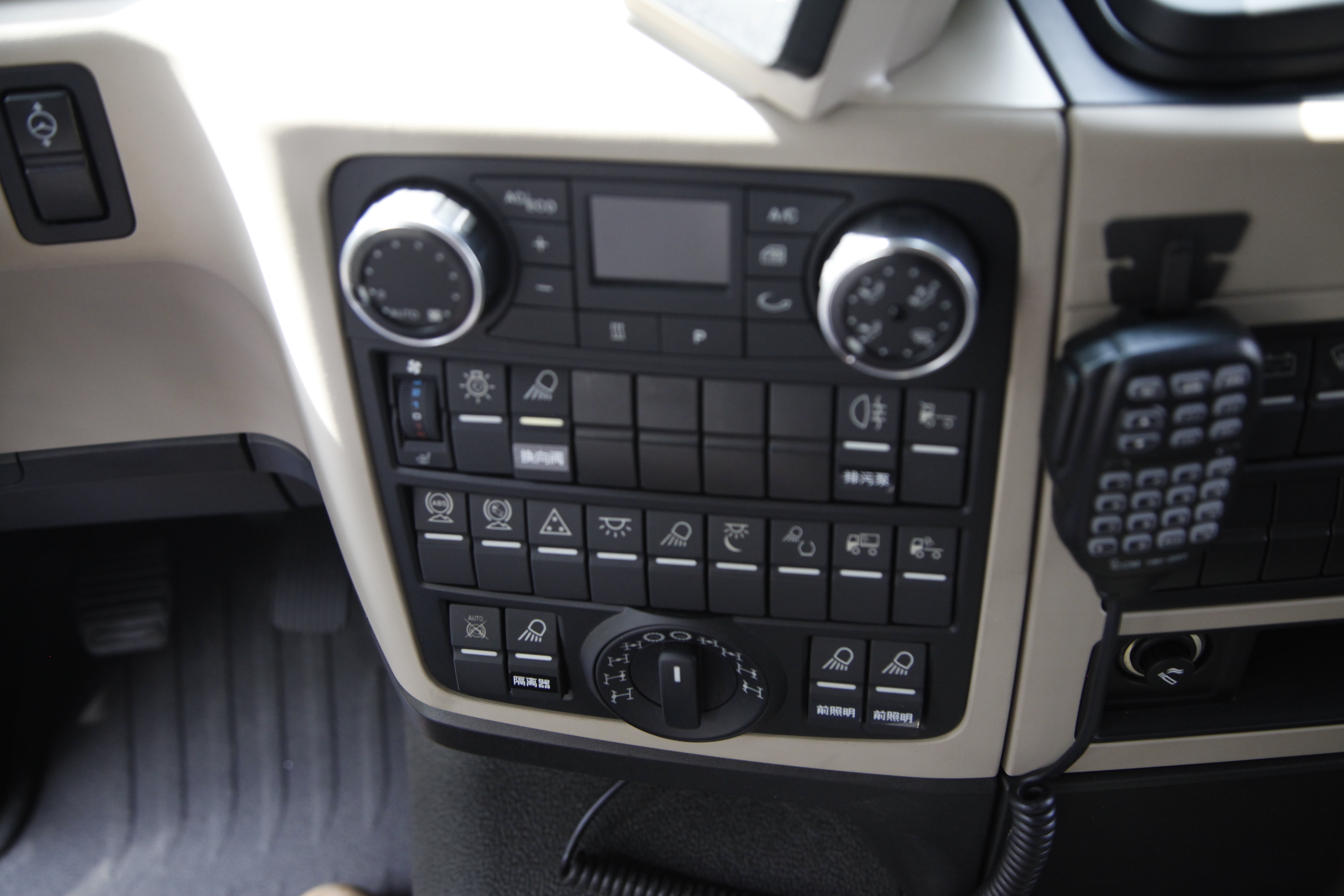 越野强劲王者，独栋别墅享受，阿莫迪罗曼8x8征服你了吗？