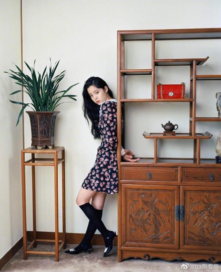 韩雪的私家衣橱｜第一眼就爱上！惊艳全场的连衣裙，都在这里了