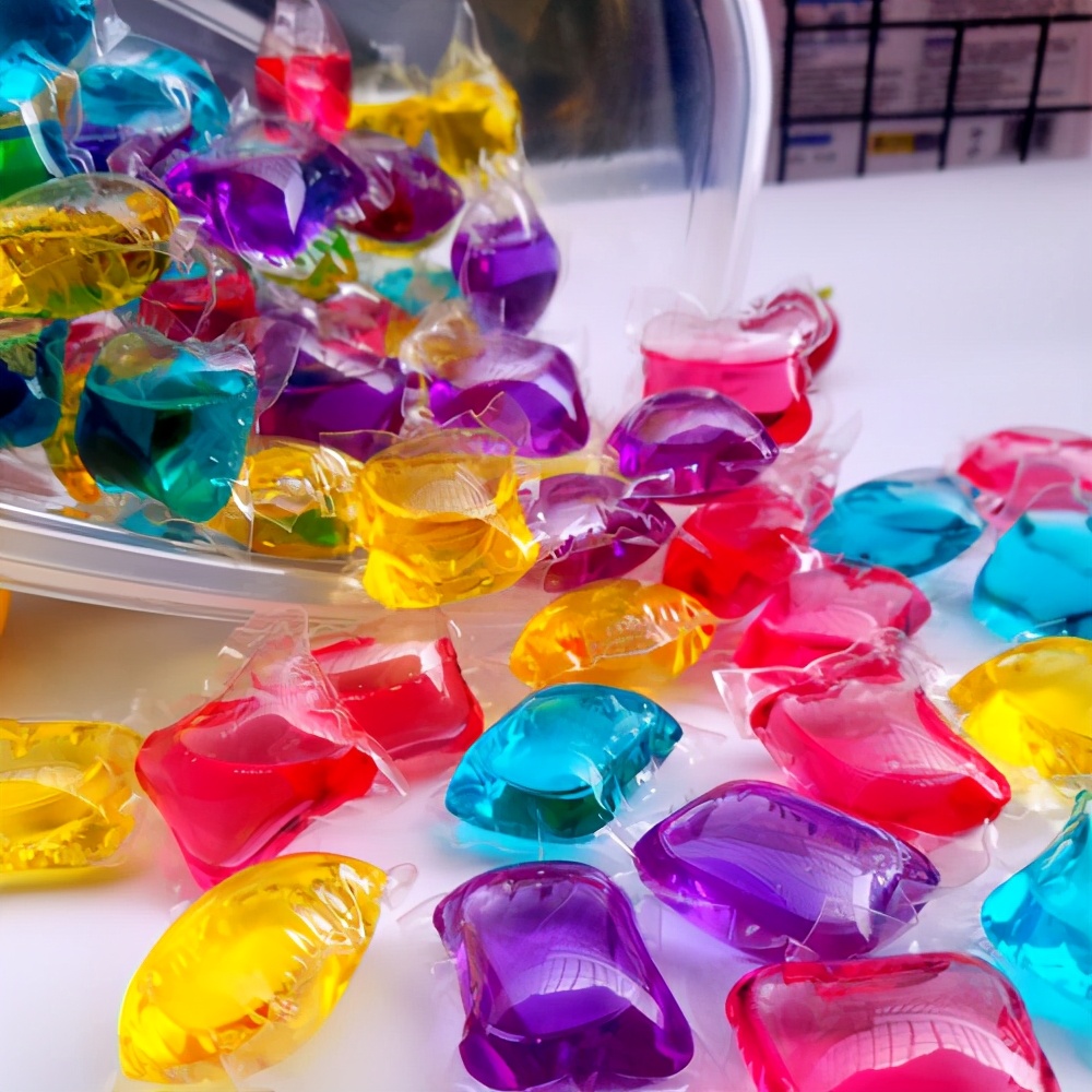 洗衣服碎纸屑怎么清除,洗衣服忘掏卫生纸小妙招