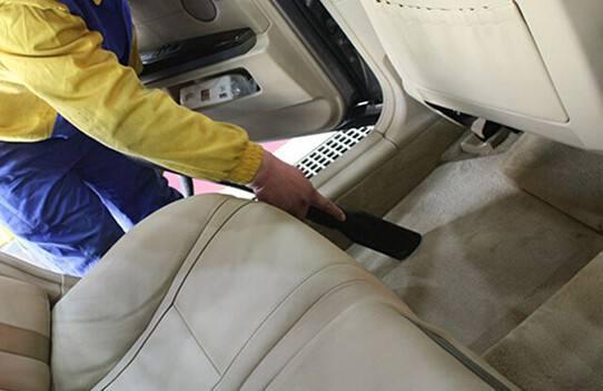 汽车脚垫怎么保养视频,汽车脚垫怎么清洗不会臭