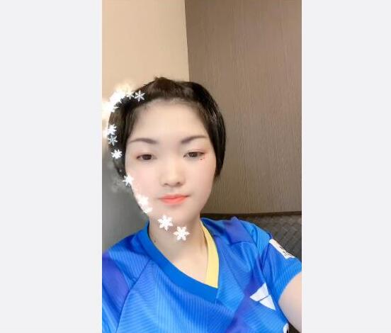 日本15岁乒乓天才说中文超标准！能看能写，双打排名高居世界第一