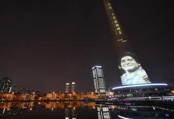 马拉多纳上帝之手拿冠军了吗,马拉多纳是梅西的什么人