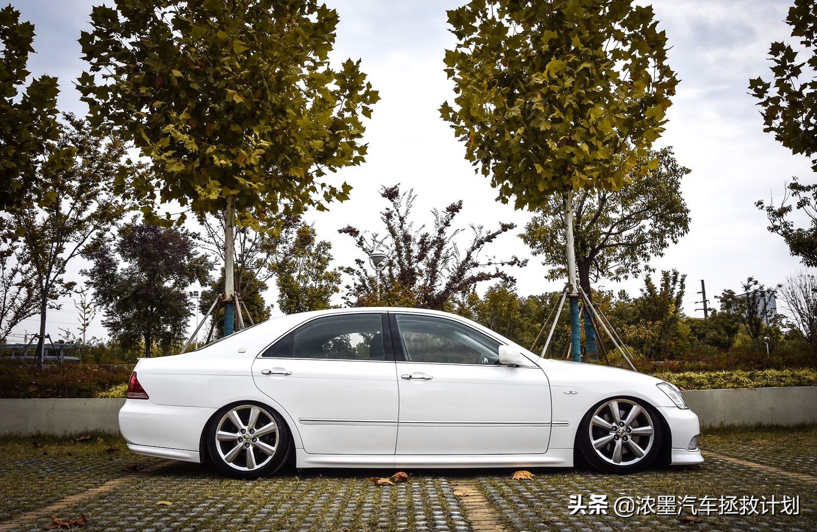 日系五菱之光,日系最好的三款车丰田皇冠