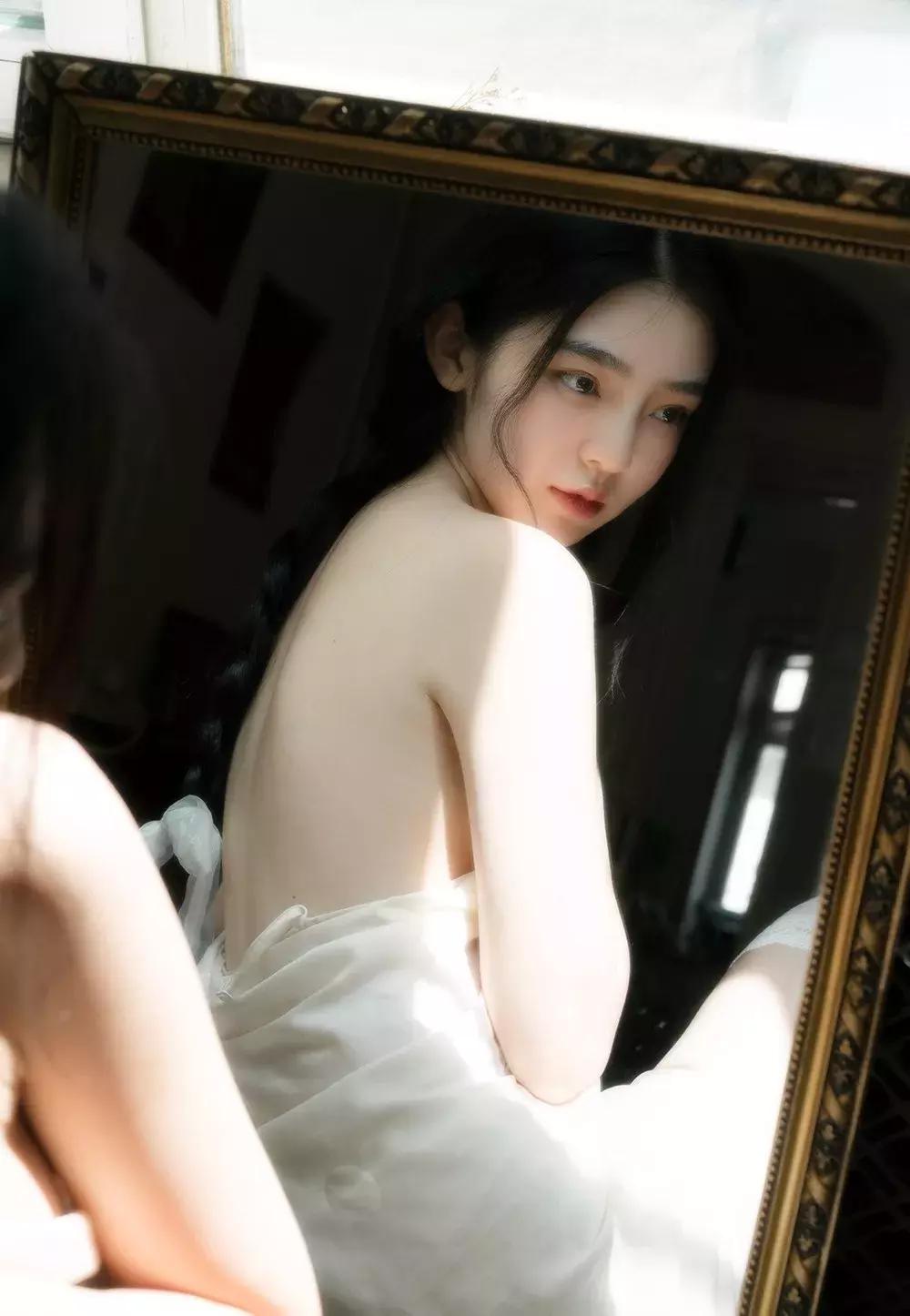 建筑人像构图技巧,单反人像构图拍照技巧