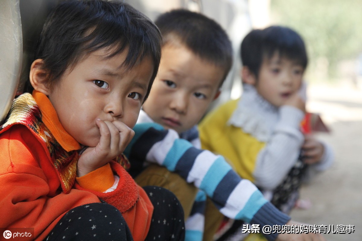 宝宝穿开裆裤容易感染吗,小孩不穿尿裤的危害