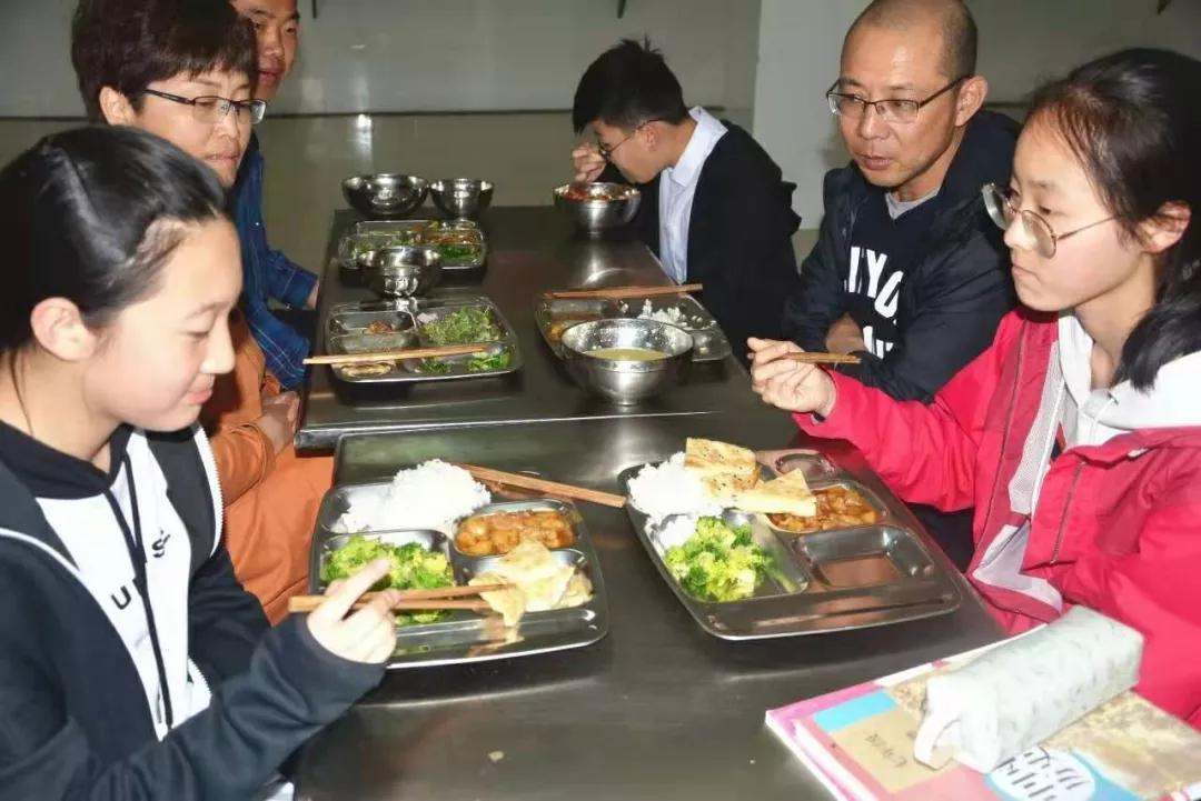 郑州实验外国语中学录取分数线,郑州实验外国语中学现在怎么样了