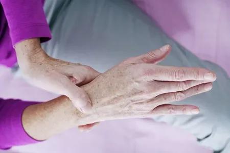 类风湿性关节炎康复ppt,类风湿的护理小方法