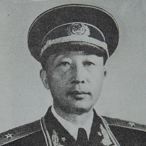 1938年，毛主席在延安接见张学思，笑着说：公子哥，缺不缺钱花？