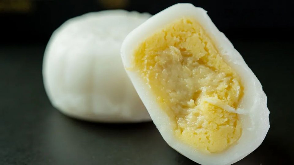 网红爆款猫山王榴莲月饼,高端榴莲猫山王榴莲冰皮月饼