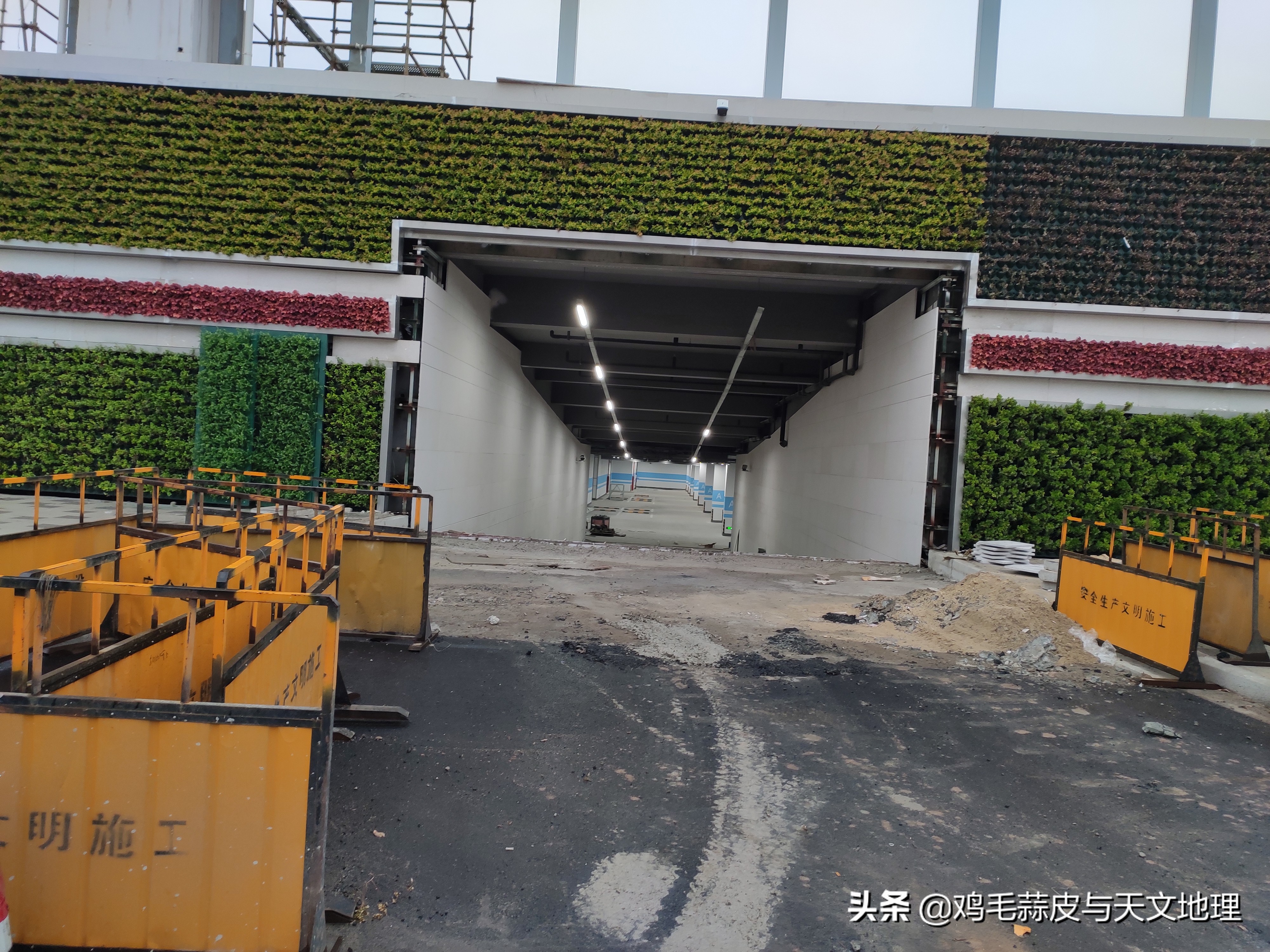 上海海港足球比赛主场场地在哪里,上海海港在浦东足球场训练